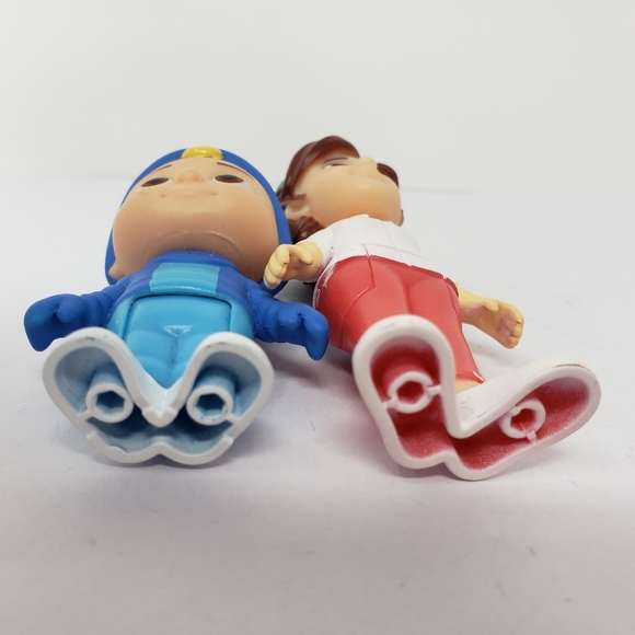 CocoMelon Winter JJ & Mother Mom Figures Replacement - Picture 9 of 12